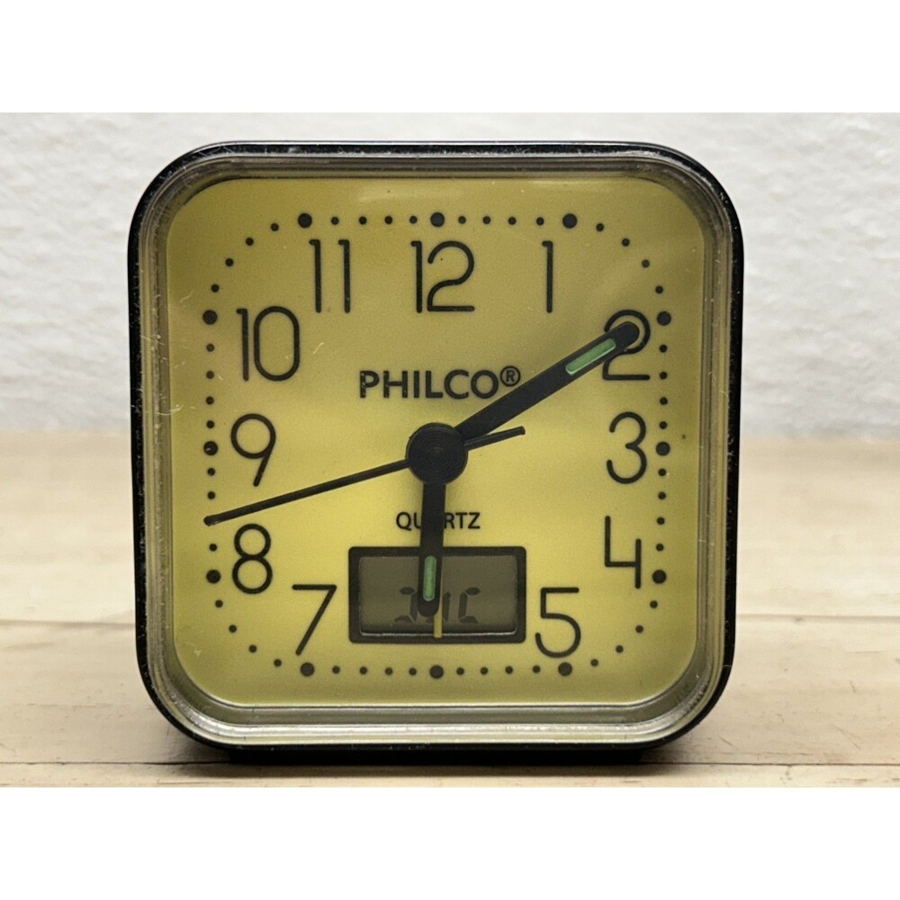 Vintage Philco Quartz Analog Alarm Clock Glow In Dark Tested Works